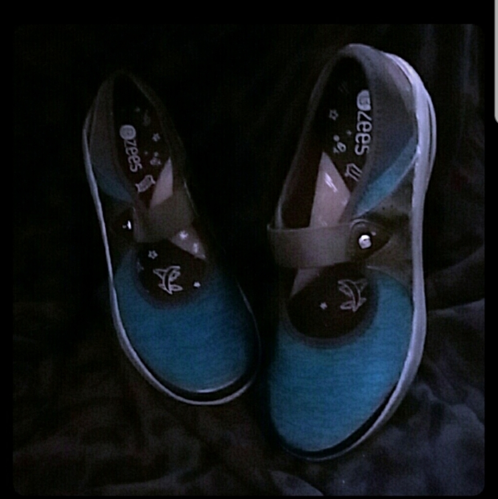 Womens Bzees Shoes